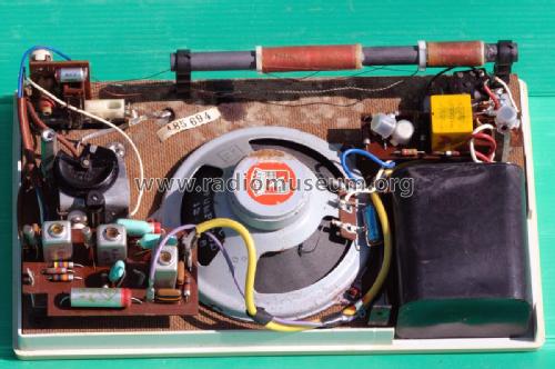 T750; Unic-Radio - voir (ID = 1887456) Radio