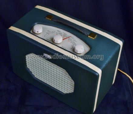 MR; Roberts Radio Co.Ltd (ID = 1131486) Radio