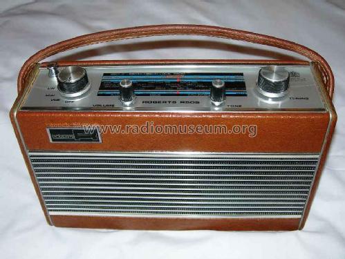 R505; Roberts Radio Co.Ltd (ID = 176030) Radio