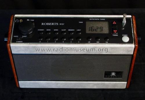 R737; Roberts Radio Co.Ltd (ID = 1055049) Radio