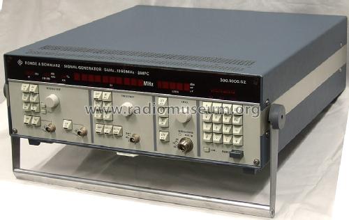 Signal Generator SMPC 300.1000.52; Rohde & Schwarz, PTE (ID = 889448) Ausrüstung