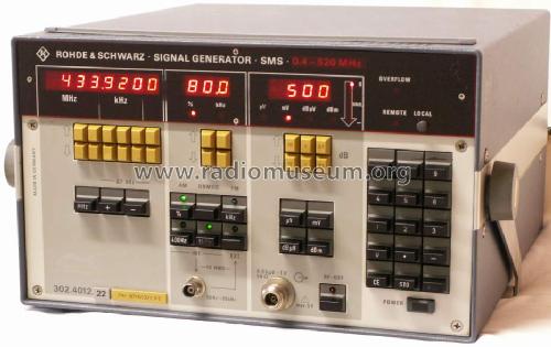 Signalgenerator SMS BN 302.4012.22; Rohde & Schwarz, PTE (ID = 1520736) Equipment