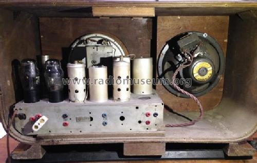 555; RR Radio R.R. Radio; (ID = 1854959) Radio