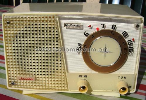 2 Band 5 Tube Radio ; Sanshin Electric Co. (ID = 1688083) Radio