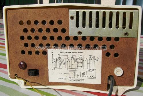 2 Band 5 Tube Radio ; Sanshin Electric Co. (ID = 1688087) Radio