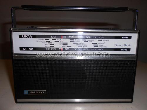 10FA - 833Z ; Sanyo Electric Co. (ID = 2323389) Radio