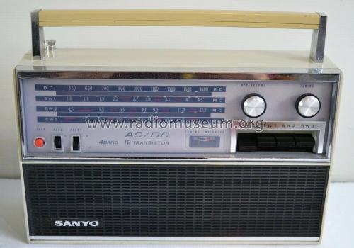 4 Band 12 Transistor AC/DC 12X-611N; Sanyo Electric Co. (ID = 2721934) Radio