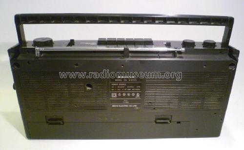 4 Band Stereo Radio Cassette Recorder M 9703L; Sanyo Electric Co. (ID = 1727375) Radio