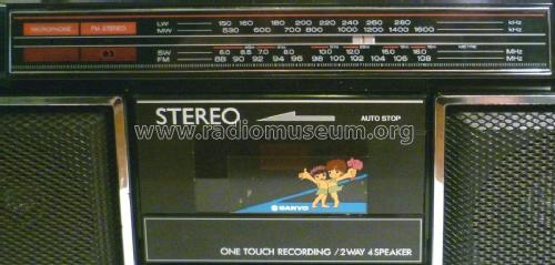 4 Band Stereo Radio Cassette Recorder M 9703L; Sanyo Electric Co. (ID = 1727377) Radio