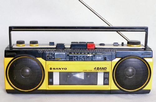 4 band Stereo Radio Cassette Recorder M-S350K; Sanyo Electric Co. (ID = 2600955) Radio