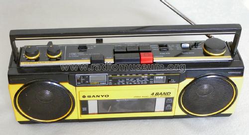 4 band Stereo Radio Cassette Recorder M-S350K; Sanyo Electric Co. (ID = 2600956) Radio