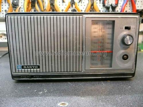 7SA-704; Sanyo Electric Co. (ID = 1215760) Radio