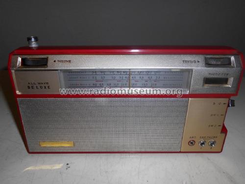 8 Transistor 3 Band All Wave Deluxe 8U-P30; Sanyo Electric Co. (ID = 2358735) Radio