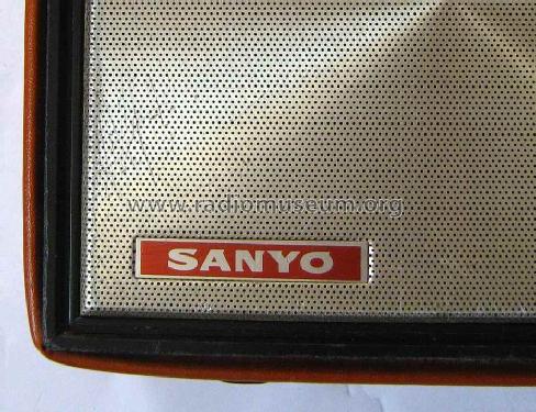 8 Transistor 8S-322A; Sanyo Electric Co. (ID = 1716097) Radio