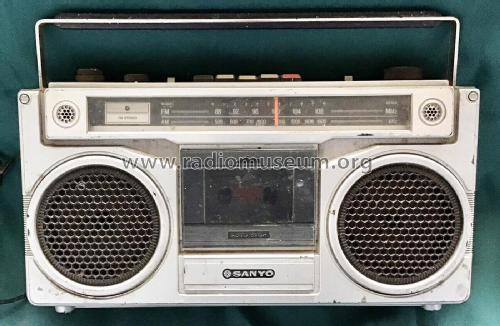 AM/FM 2Band Stereo Radio Cassette M-9901F; Sanyo Electric Co. (ID = 2776677) Radio