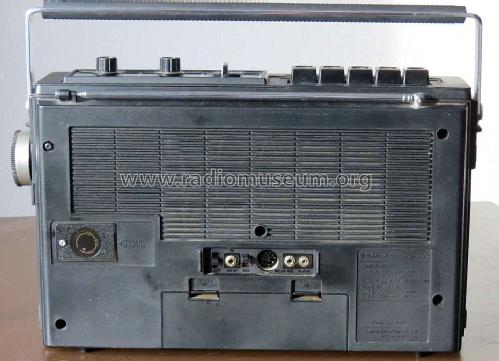 AM FM Portable Radio Cassette Recorder M-2420FZ; Sanyo Electric Co. (ID = 2064602) Radio