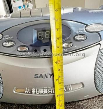 AM/FM Stereo CD Cassette Recorder MCD-ZX530F ; Sanyo Electric Co. (ID = 3186525) Radio