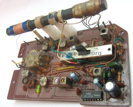 Portable Radio Cassette Recorder M2564 H; Sanyo Electric Co. (ID = 1632687) Radio