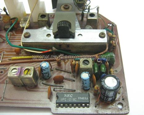 Portable Radio Cassette Recorder M2564 H; Sanyo Electric Co. (ID = 1632688) Radio