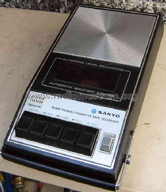 3 Way Power/Cassette Tape Recorder M2512Z; Sanyo Electric Co. (ID = 662656) R-Player