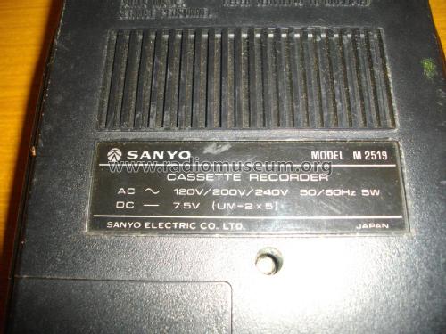 Portable Cassette Tape Recorder M-2519; Sanyo Electric Co. (ID = 1769965) R-Player