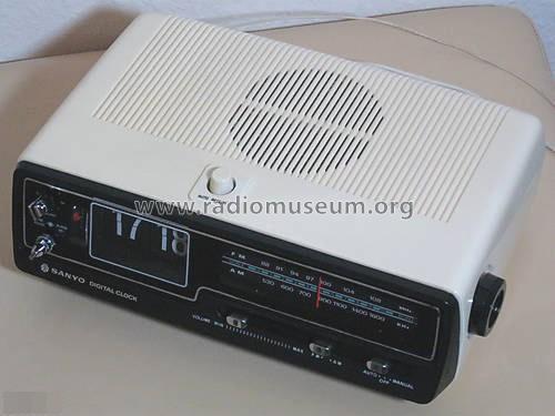 Stereocast Digital Clock RM5320; Sanyo Electric Co. (ID = 783911) Radio