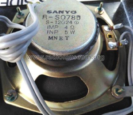 F-8010; Sanyo Electric Co. (ID = 2441720) Autoradio