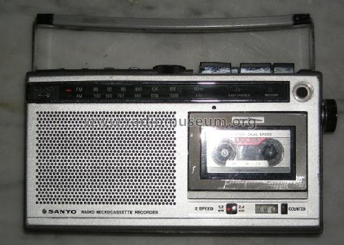 FM/AM Radio Microcassette Recorder M5850FE; Sanyo Electric Co. (ID = 1442584) Radio