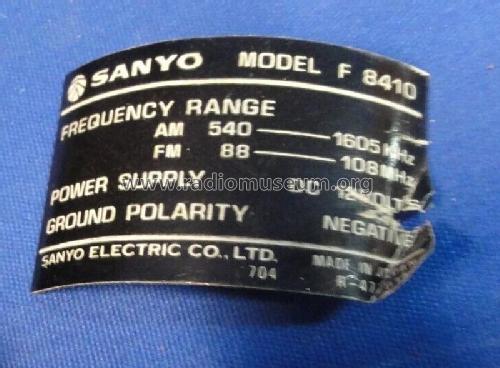 FM/AM Tachrad F-8410; Sanyo Electric Co. (ID = 2861339) Car Radio