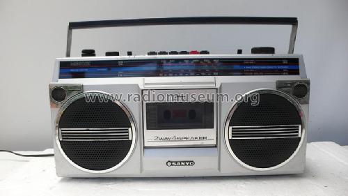 4 Band Stereo Radio Cassette Recorder M9602K; Sanyo Electric Co. (ID = 1681595) Radio