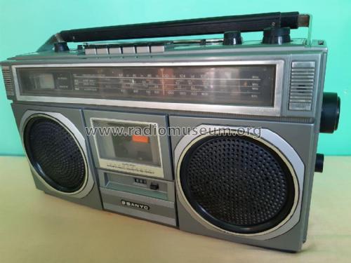FM/SW2/SW1/MW Stereo Cassette Recorder M9922RK; Sanyo Electric Co. (ID = 2438864) Radio