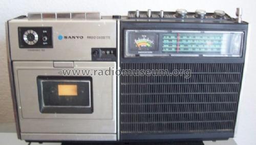 M-2414L; Sanyo Electric Co. (ID = 1092642) Radio