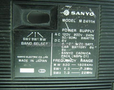 MW/SW1/SW2 Portable Radio Cassette Recorder M-2411H; Sanyo Electric Co. (ID = 1545556) Radio