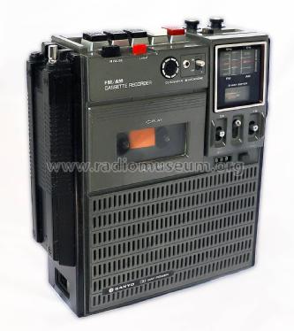 AM/FM Portable Radio Cassette Recorder with Sound Mixer M-2450F; Sanyo Electric Co. (ID = 2263568) Radio