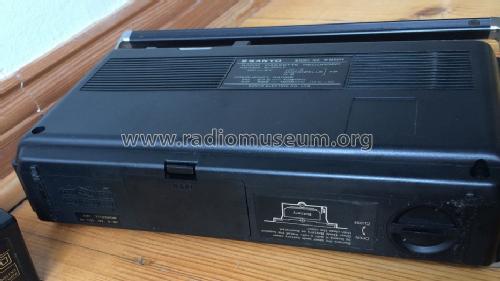 Quartz Timer Radio Cassette M1950FE; Sanyo Electric Co. (ID = 1667594) Radio