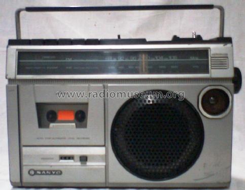 Portable Radio Cassette Recorder M-2429F ; Sanyo Electric Co. (ID = 1178215) Radio