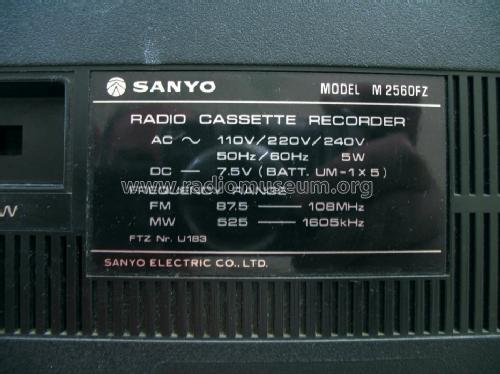 Radio Cassette Recorder M2560FZ; Sanyo Electric Co. (ID = 1475332) Radio