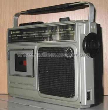 Radio Cassette Recorder M2560FZ; Sanyo Electric Co. (ID = 1475334) Radio