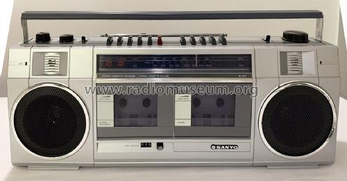 Stereo Cassette Recorder / Stereo Cassette Player M-W1F ; Sanyo Electric Co. (ID = 2921605) Radio