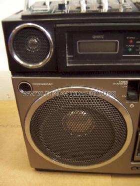 Stereo Cassette Recorder with Quartz Clock 4-Band M-9990L; Sanyo Electric Co. (ID = 1010769) Radio