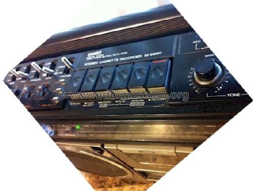 Stereo Cassette Recorder with Quartz Clock 2-Band M-9990; Sanyo Electric Co. (ID = 1028336) Radio