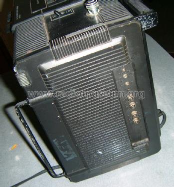 Stereo Radio Cassette/TV MT4200; Sanyo Electric Co. (ID = 1514113) TV Radio