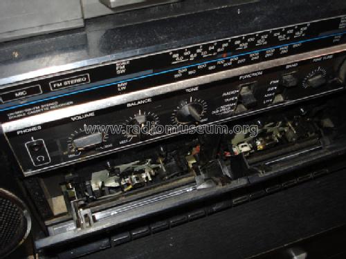 Stereo radio double cassette recorder MW-170L; Sanyo Electric Co. (ID = 1010485) Radio