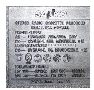 Stereo Radio Double Cassette Recorder MW255L; Sanyo Electric Co. (ID = 2313745) Radio