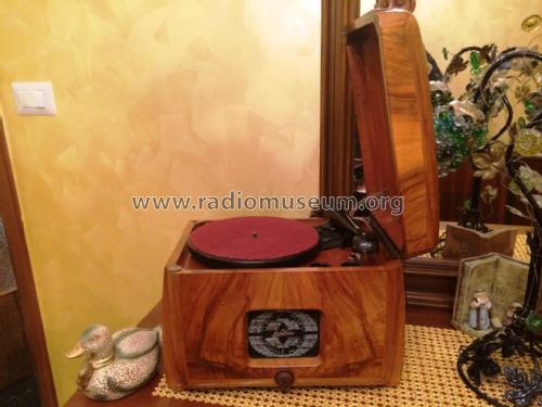 104F; Savigliano, Officine (ID = 1764101) Radio