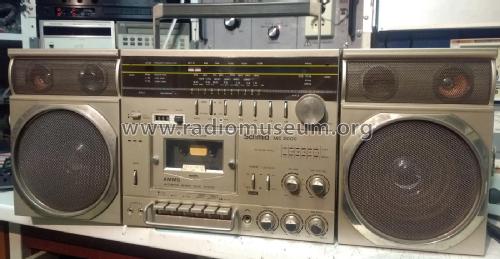 Schmid AM/FM Radio Cassette Recorder MC 2000; Yung Fu Electrical (ID = 2479126) Radio