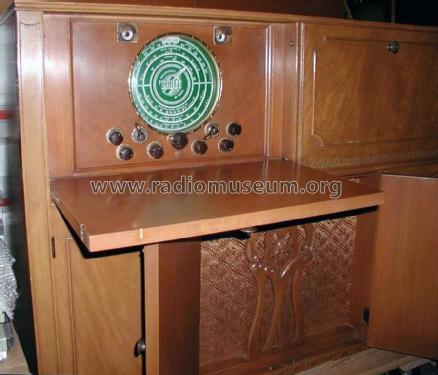 Chippendale Grande CABINET only; Scott Radio Labs.E.H (ID = 930470) Cabinet