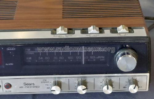 AM-FM Stereo 668.23970900; Sears, Roebuck & Co. (ID = 1484740) Radio