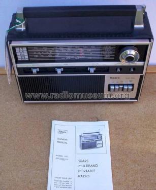 Multiband Portable Radio 612430; Sears, Roebuck & Co. (ID = 815838) Radio