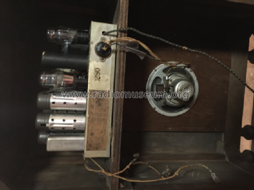 Silvertone 1841 ; Sears, Roebuck & Co. (ID = 1954207) Radio